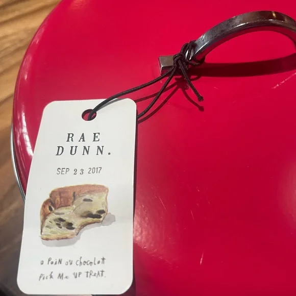 Rare 2017 NWT Rae Dunn Red and White Cookie Tin - Picture 3 of 3
